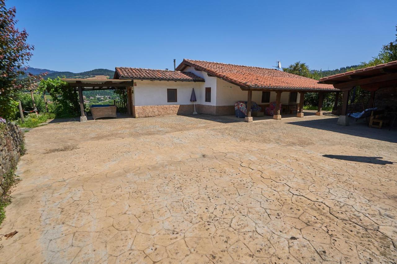 Garai Etxea, En La Montana *