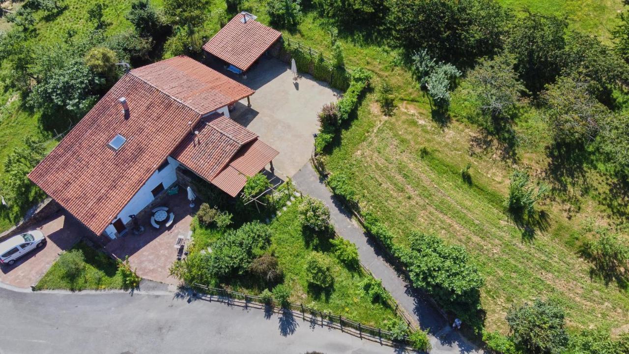 Garai Etxea, En La Montana *